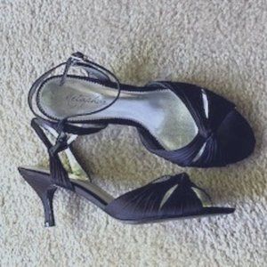 Women's shoes